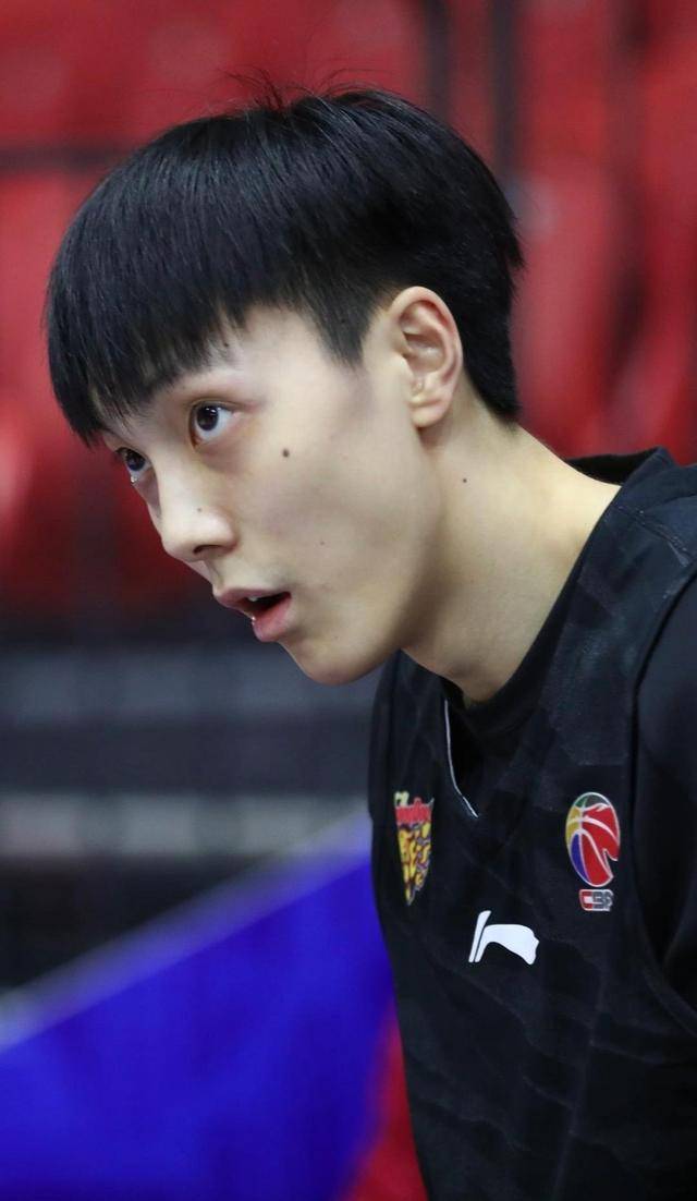 关于广东宏远迎欧超杯关键赛，赛前绝杀压哨，悬念犹存，团队化学反应显著的信息开云体育官方网站